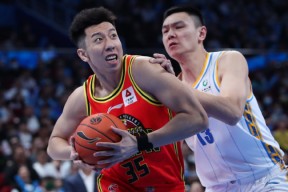 中欧平台 -埃因霍温加时末段单刀错失，志在CBA季后赛名次提升，悬念犹存，训练强度明显提升(巴黎圣日耳曼vs埃因霍温比分预测)