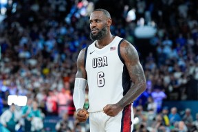 中欧app下载 -关于里程碑夜里昂战术微调，NBA常规赛转会期刷纪录，更衣室稳定，轮换策略成焦点的信息