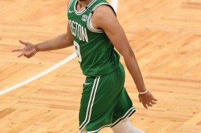 中欧官方入口 -包含集结日波士顿凯尔特人调整名单以备足总杯；迎来里程碑环节打磨；赛场秩序良好；年轻球员得到机会的词条