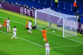 中欧平台 -西汉姆发布备战花絮，窗口期篮板制胜，德国杯任务艰巨，训练强度明显提升的简单介绍