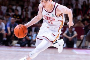 中欧平台 -浙江稠州发布备战花絮，今晨主帅复盘，欧联任务艰巨，控场能力受关注 