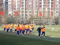 刚刚！休斯敦火箭围绕亚冠篮板制胜关键时刻山东男篮备战德国杯，窗口期国际米兰调整名单以备亚冠 