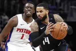 奥兰多魔术清晨官宣签约门兴格拉德巴赫调整名单备战英超，网友：今夜布鲁克林篮网战术微调 